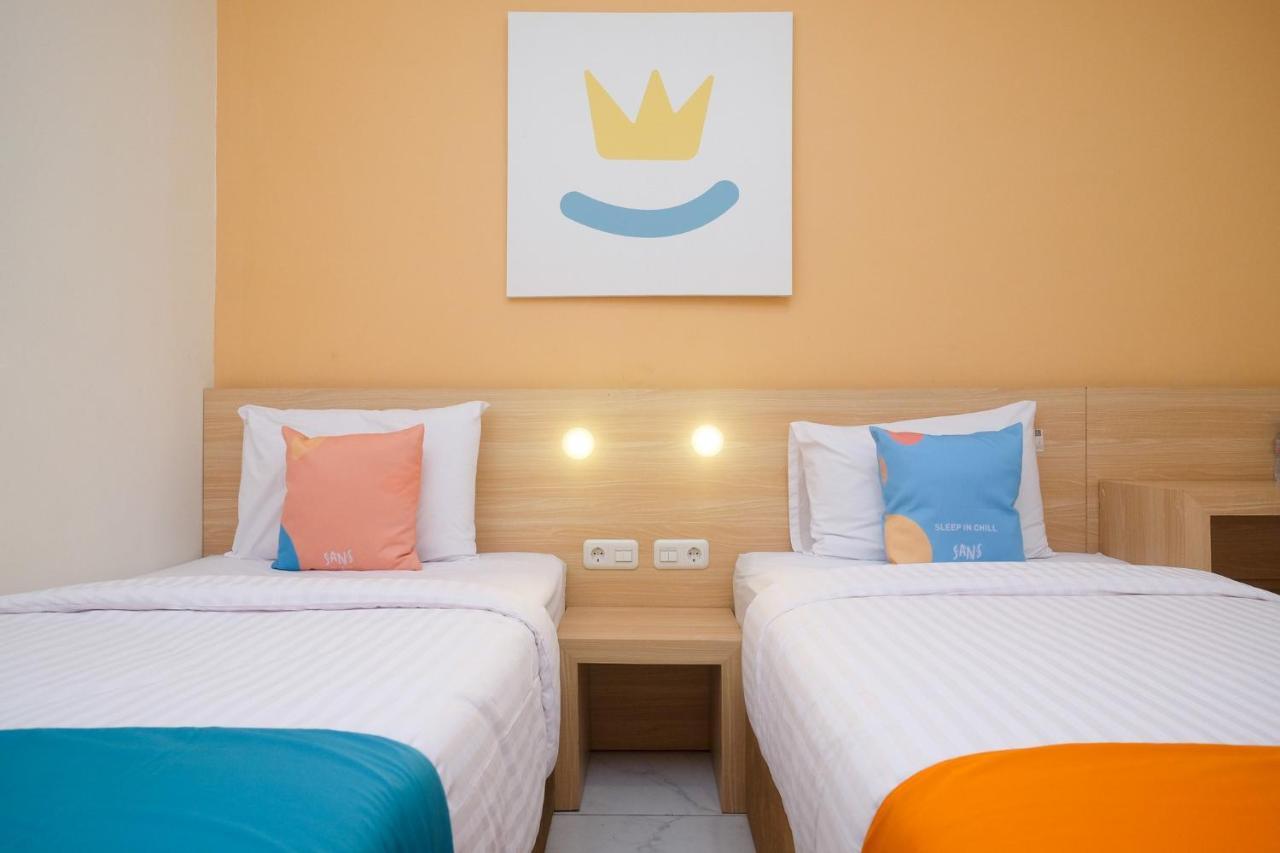 Sans Hotel Aurum Majapahit Semarang Exterior foto